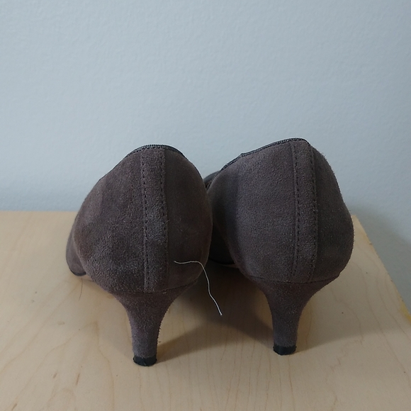 Clarks Shoes Clarks Grey Pointed Toe Pumps Poshmark